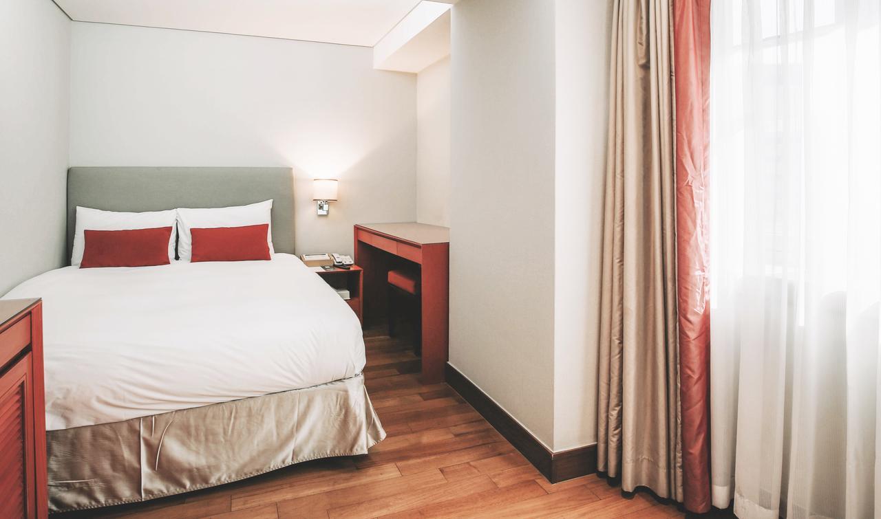 Hotel Prince Seoul Exterior photo
